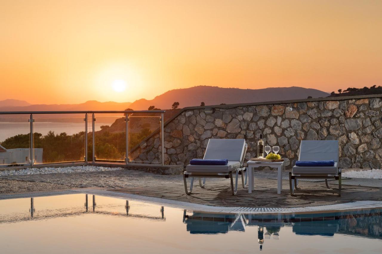 Tony's Place Pefkos Villaer *